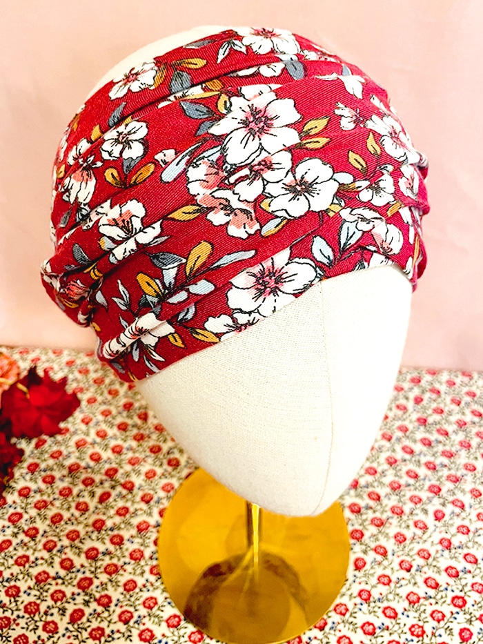 Bandeau à cheveux couvrant adapté chimio à fleurs rouge
