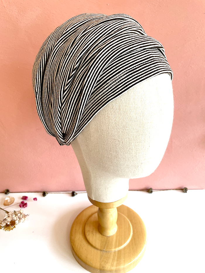 Bandeau Scratch couvrant à rayures noir et blanc – Image 4