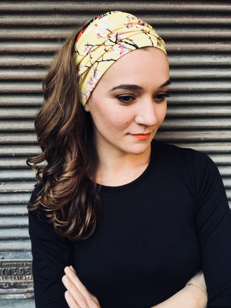 bandeau-a-cheveux-oiseaux-jaune-pour-pelade-alopecie