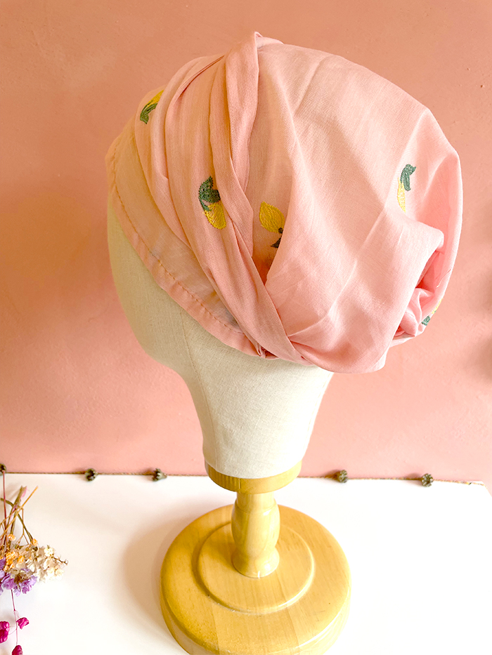 Foulard couvrant extra-léger Citrons rose – Image 6