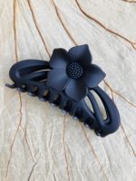 pince-a-cheveux-art-nouveau-noir