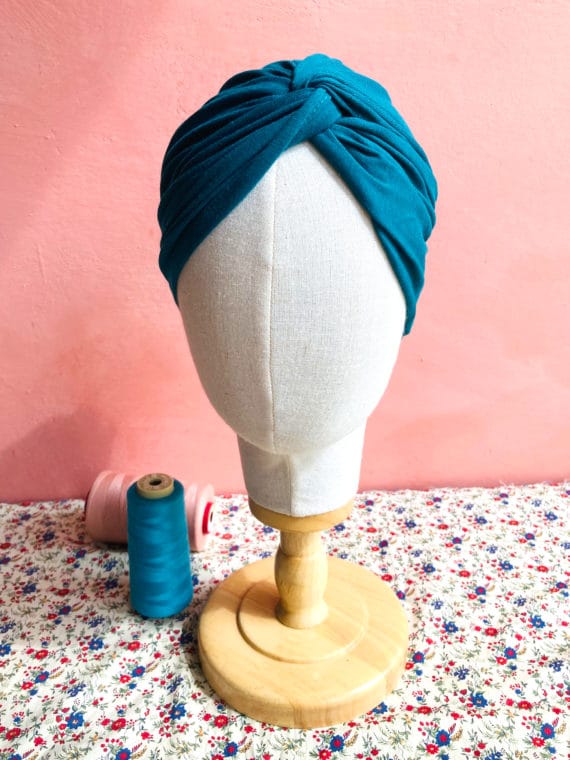 bonnet_chimio_bambou_croise_paon