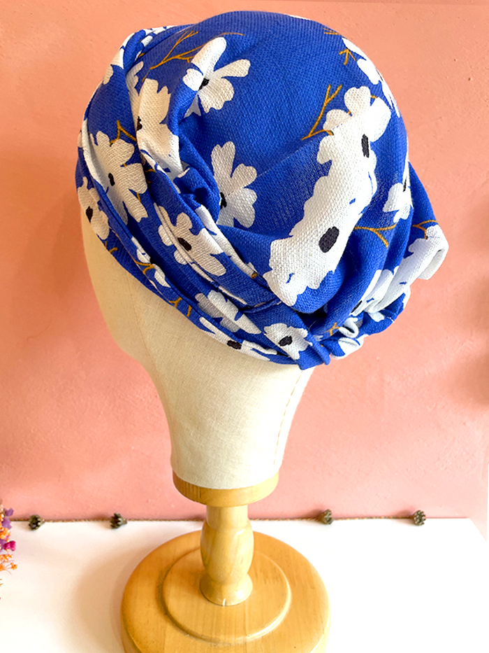 Foulard couvrant à fleurs Mu – Image 6