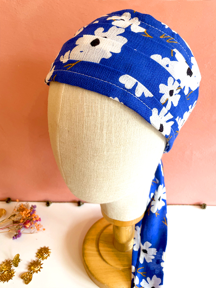 Foulard couvrant à fleurs Mu – Image 7