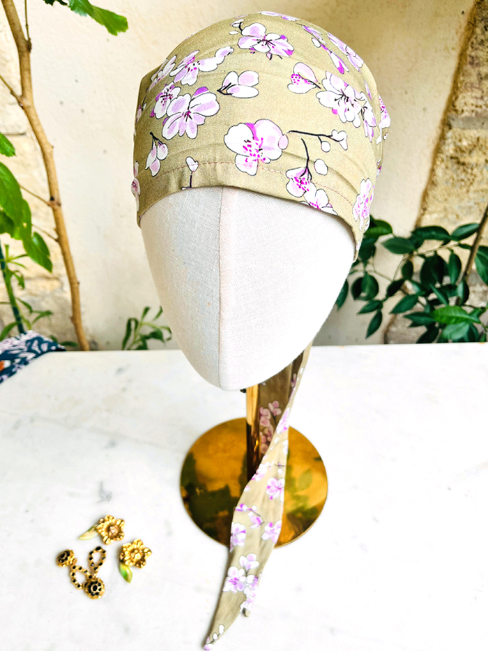 Foulard couvrant à fleurs - Olive