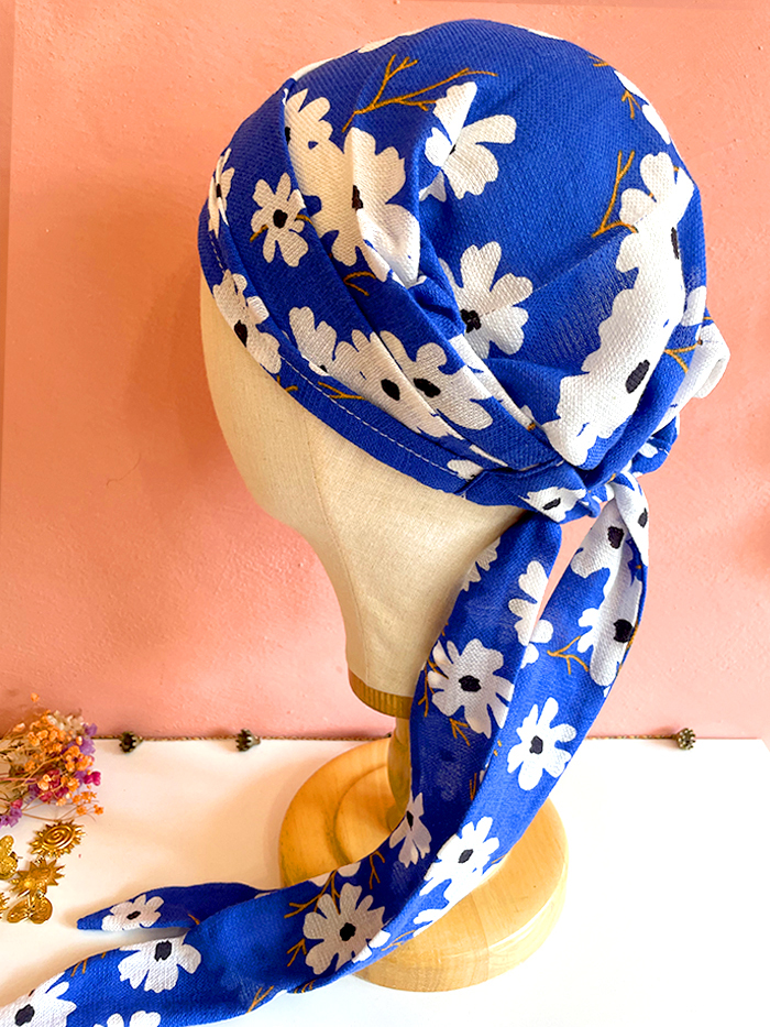 Foulard couvrant à fleurs Mu – Image 3