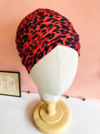 Bonnet en tissu Oeko-tex Léopard rouge