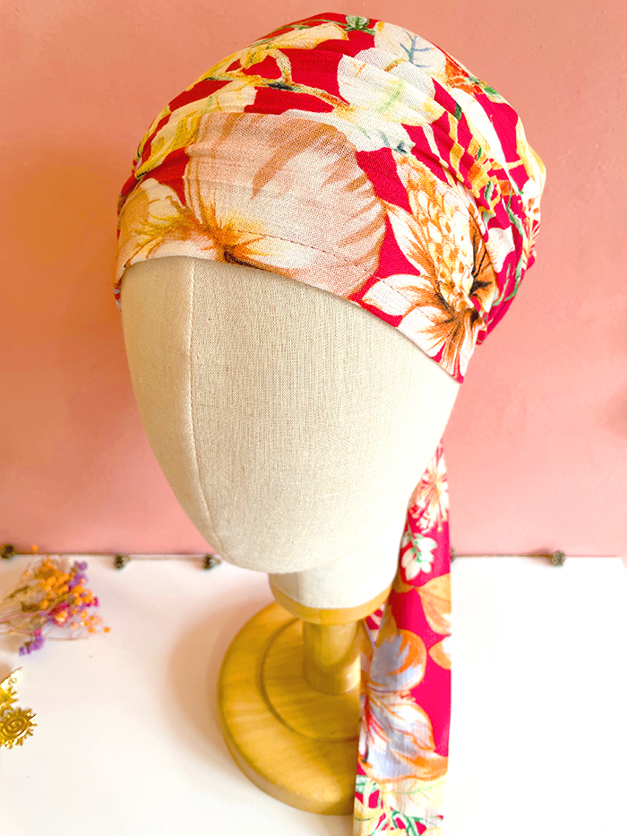 Foulard couvrant à fleurs Hawai rouge – Image 2